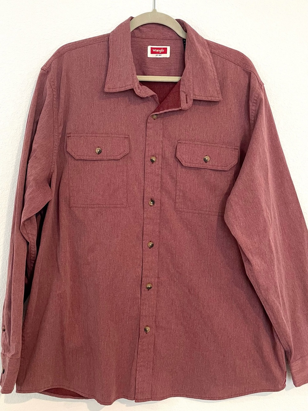 Wrangler Men's Lightweight Button-Up Shirt in Burgundy